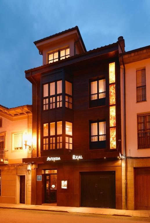 Hotel Avenida Real Villaviciosa  Exteriér fotografie