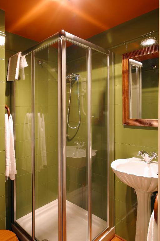 Hotel Avenida Real Villaviciosa  Pokoj fotografie