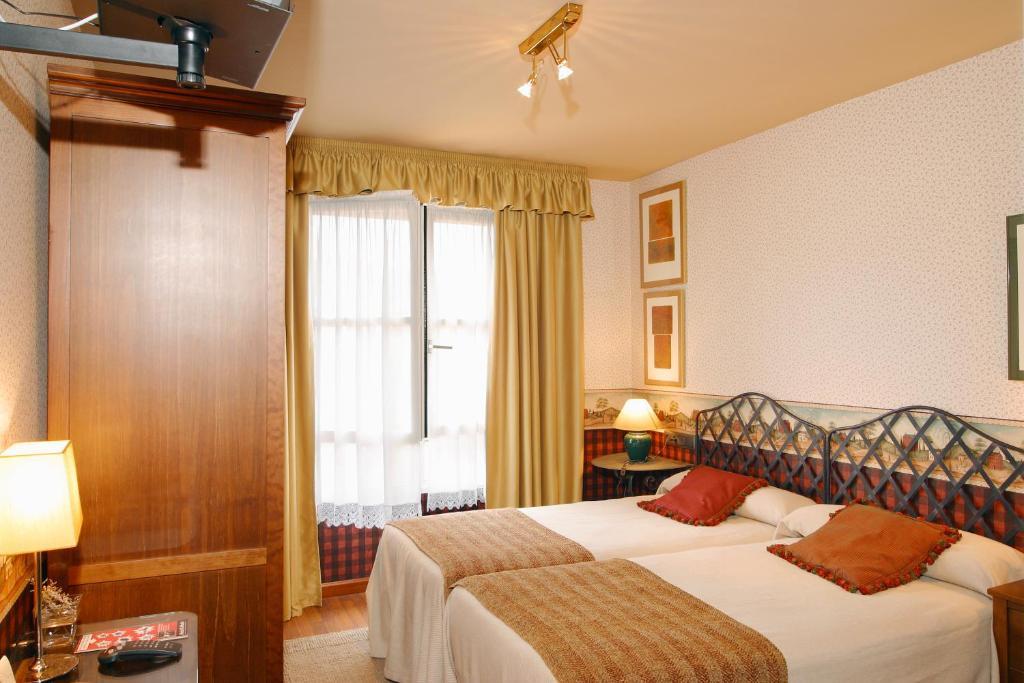 Hotel Avenida Real Villaviciosa  Pokoj fotografie