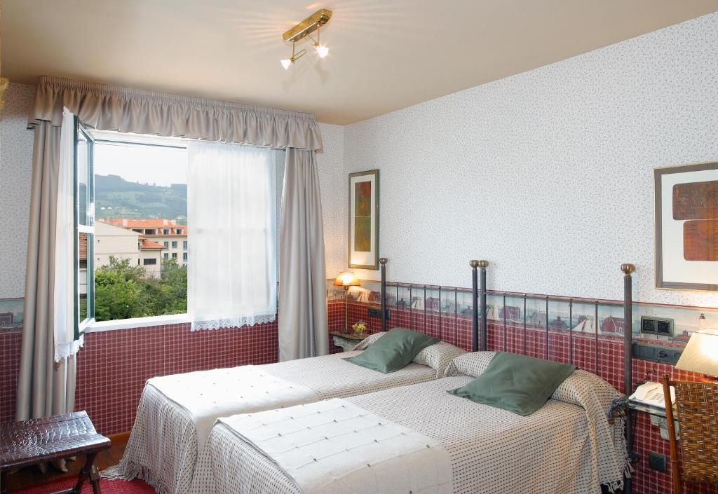 Hotel Avenida Real Villaviciosa  Pokoj fotografie